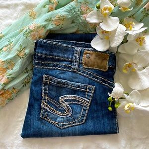 Silver Tuesday 16.5” Leg Opening